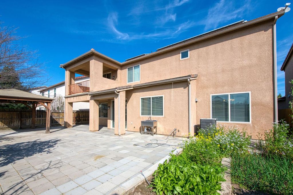 Image 52 of property listing at 1407 E Via Marbella Drive, Fresno, CA 93730