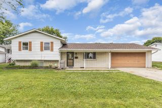 86 Lancaster Drive, Heath, OH 43056