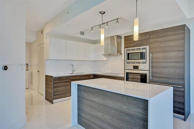 301 Altara Ave 617, Coral Gables, FL 33146