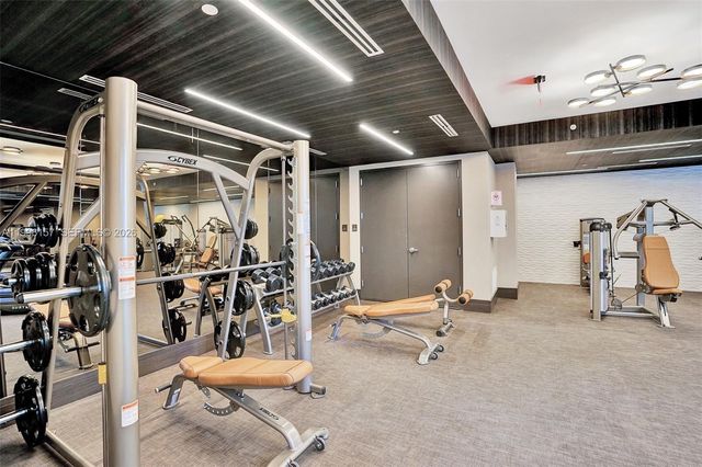 301 Altara Ave 617, Coral Gables, FL 33146