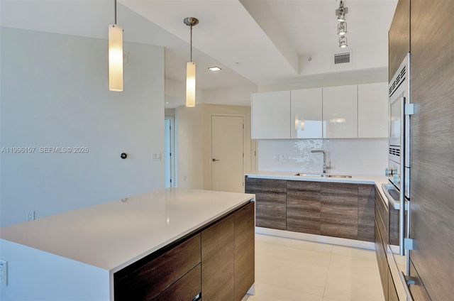 301 Altara Ave 617, Coral Gables, FL 33146