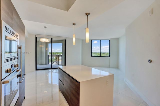 301 Altara Ave 617, Coral Gables, FL 33146