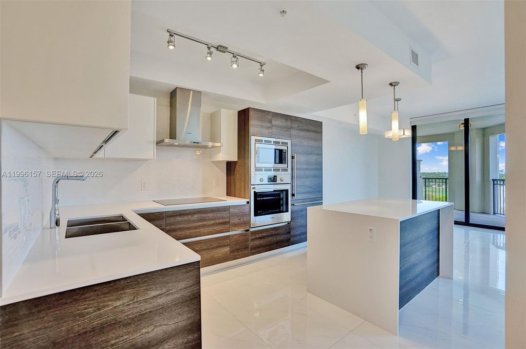 301 Altara Ave 617, Coral Gables, FL 33146