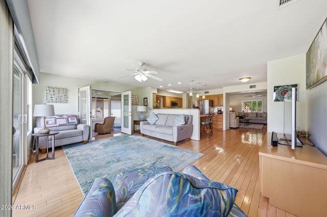 10102 W HIGHWOOD Lane, Sun City, AZ 85373