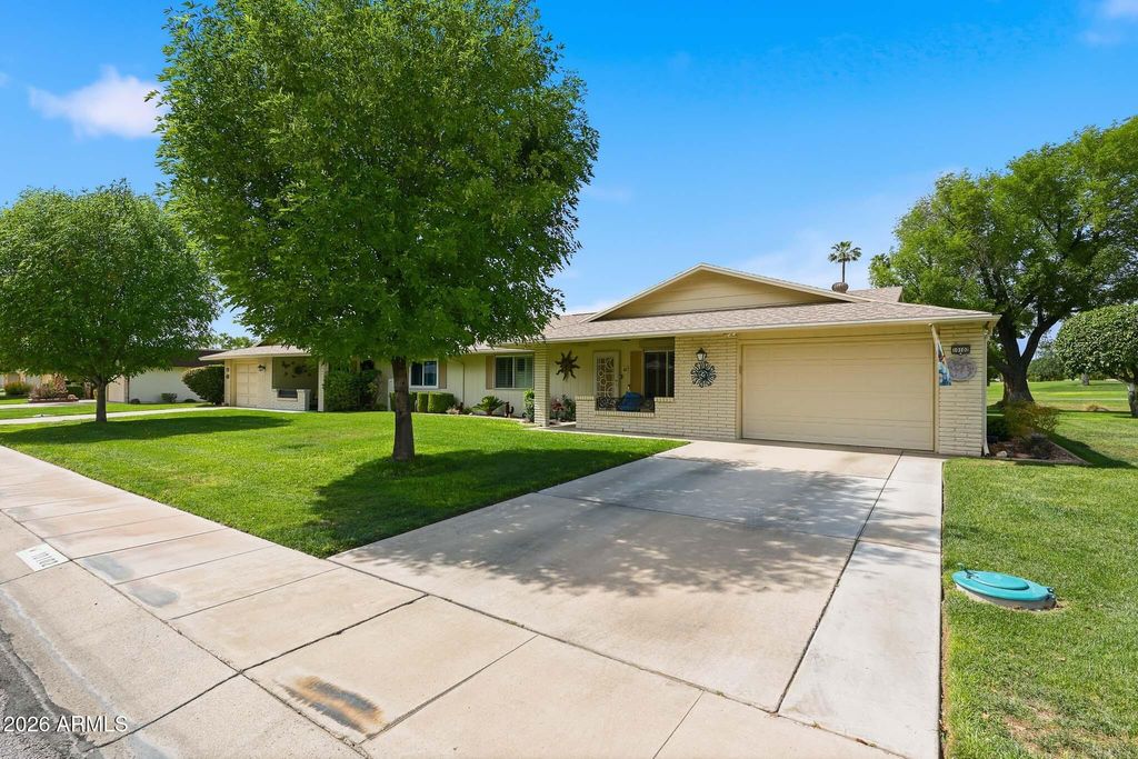 10102 W HIGHWOOD Lane, Sun City, AZ 85373