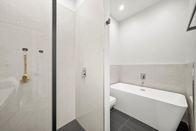 4202 W Belmont Avenue, Chicago, IL 60641