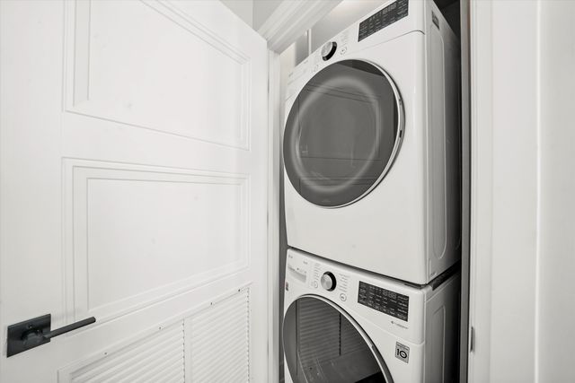 4202 W Belmont Avenue, Chicago, IL 60641