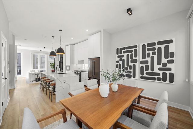 4202 W Belmont Avenue, Chicago, IL 60641