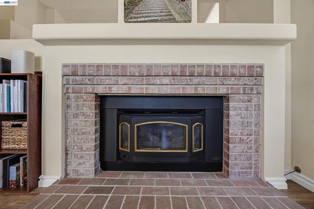 5873 Rainflower Dr, Livermore, CA 94551