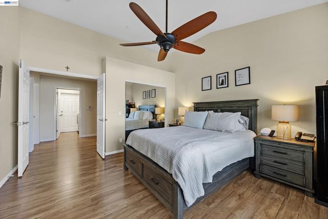 5873 Rainflower Dr, Livermore, CA 94551