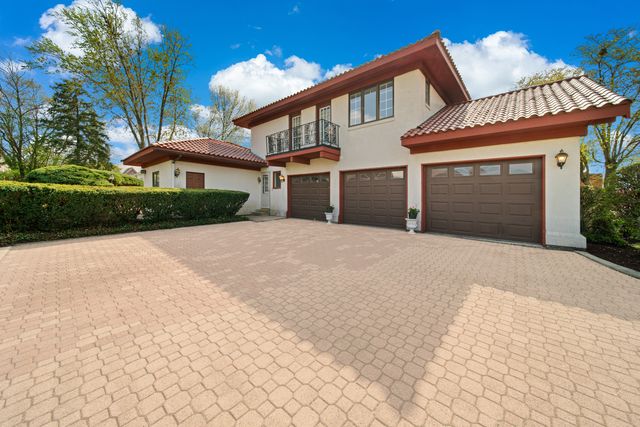 2014 Midwest Club Parkway, Oak Brook, IL 60523