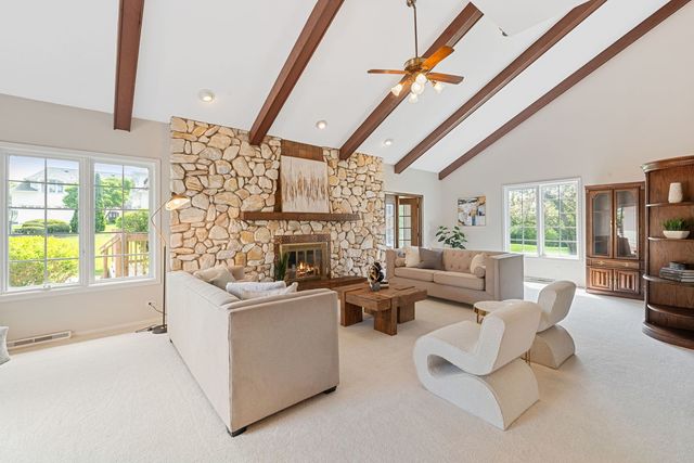 2014 Midwest Club Parkway, Oak Brook, IL 60523