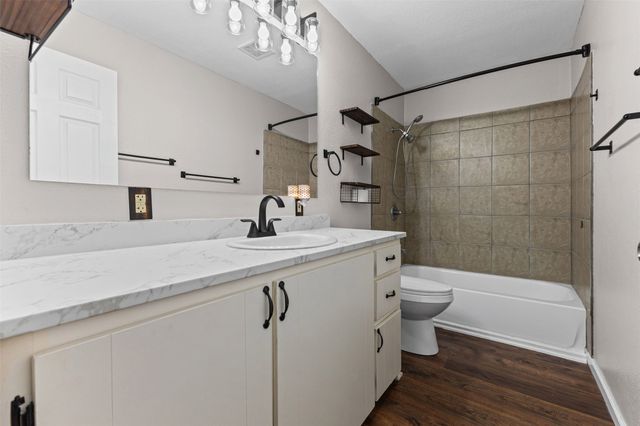 1702 Saddle Road, Granbury, TX 76049