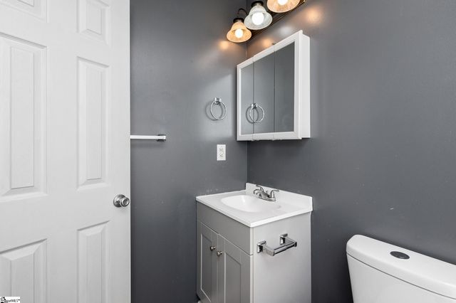 27 Ridge Road, Greenville, SC 29617