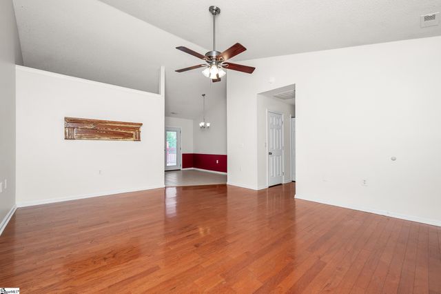 27 Ridge Road, Greenville, SC 29617