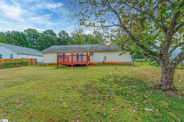 27 Ridge Road, Greenville, SC 29617