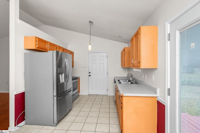 27 Ridge Road, Greenville, SC 29617