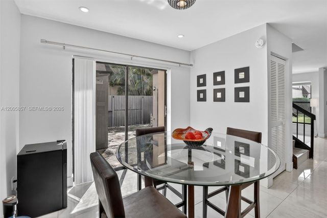 2360 Bayberry Dr 2360, Pembroke Pines, FL 33024