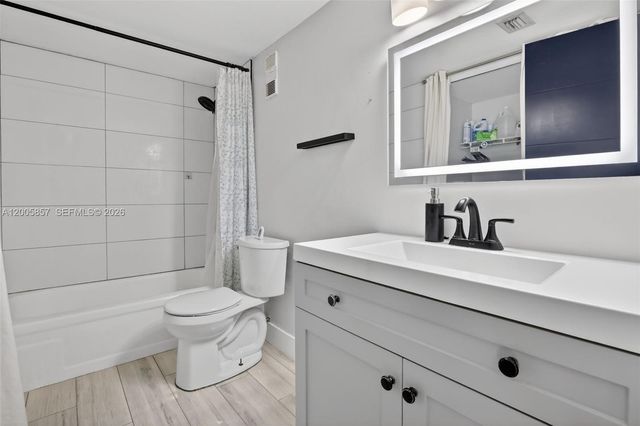 2360 Bayberry Dr 2360, Pembroke Pines, FL 33024