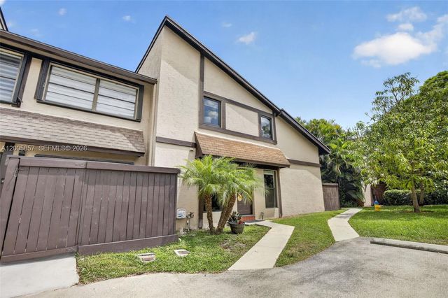 2360 Bayberry Dr 2360, Pembroke Pines, FL 33024