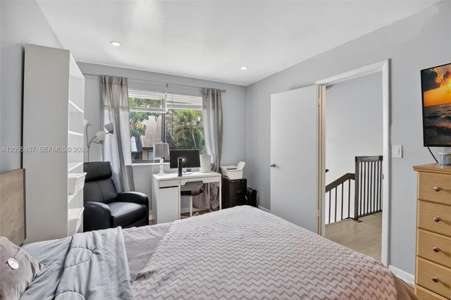 2360 Bayberry Dr 2360, Pembroke Pines, FL 33024