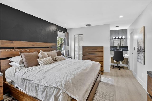 2360 Bayberry Dr 2360, Pembroke Pines, FL 33024