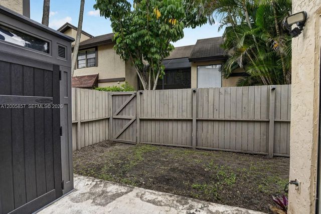 2360 Bayberry Dr 2360, Pembroke Pines, FL 33024