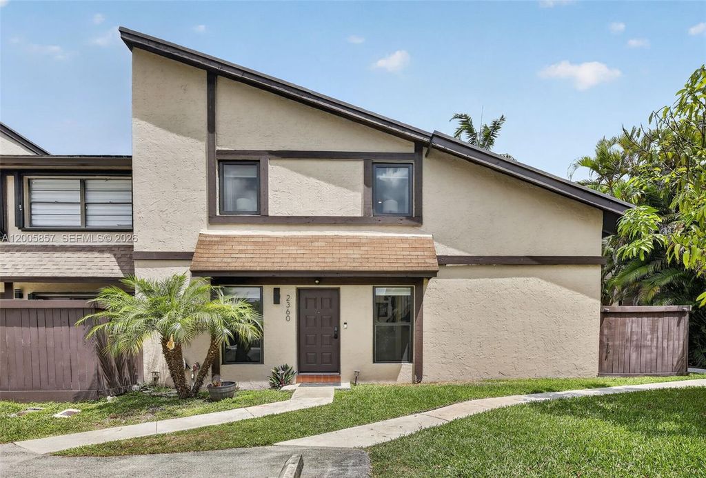 2360 Bayberry Dr 2360, Pembroke Pines, FL 33024