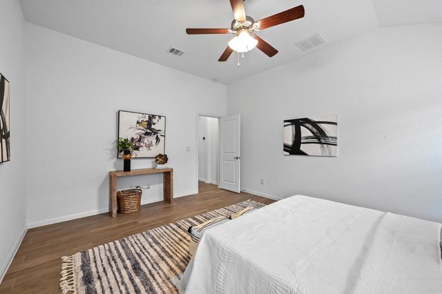 918 Valley View DR, Leander, TX 78641