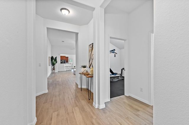 918 Valley View DR, Leander, TX 78641