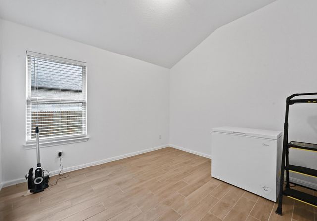 918 Valley View DR, Leander, TX 78641