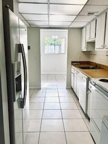 1876 Fairview Villas Drive 2, West Palm Beach, FL 33406