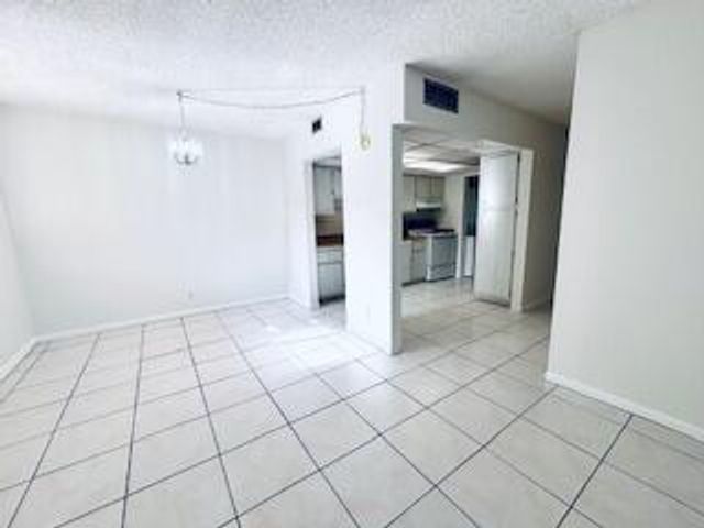 1876 Fairview Villas Drive 2, West Palm Beach, FL 33406