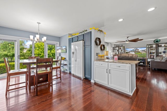39020 Florence Avenue, Westland, MI 48185