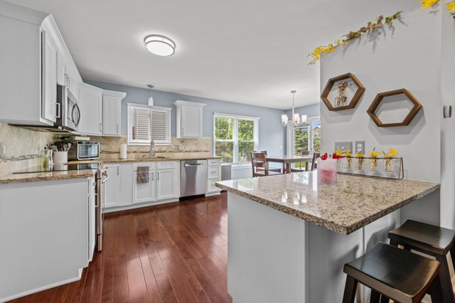39020 Florence Avenue, Westland, MI 48185