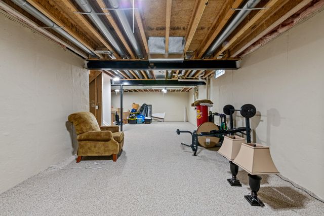 39020 Florence Avenue, Westland, MI 48185