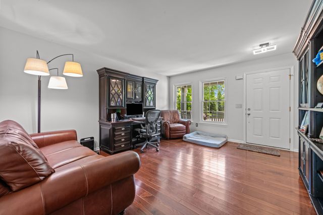 39020 Florence Avenue, Westland, MI 48185