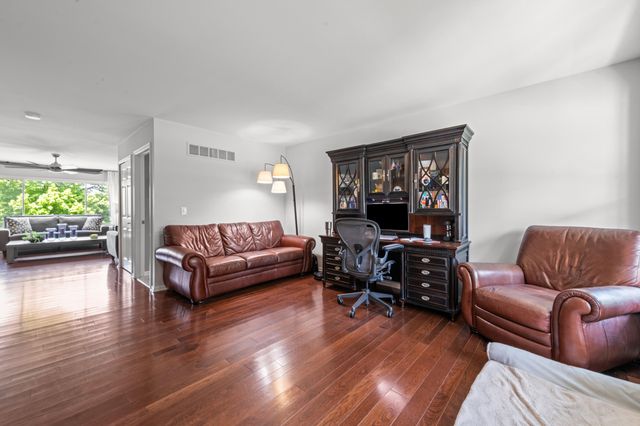 39020 Florence Avenue, Westland, MI 48185