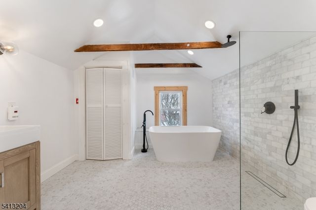 7 Pine St, Bloomfield Twp., NJ 07003