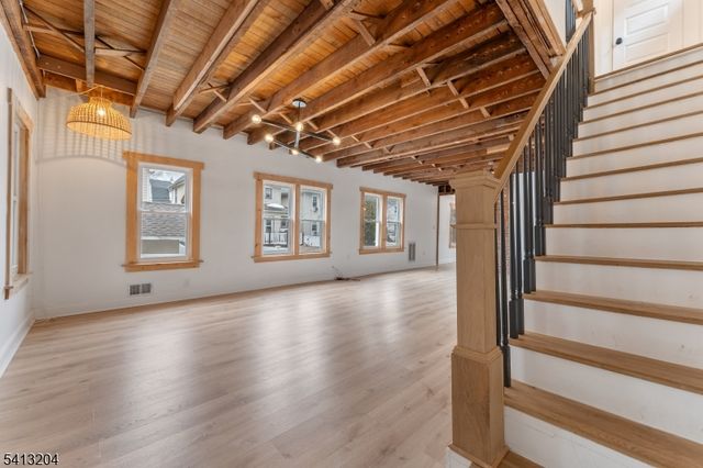 7 Pine St, Bloomfield Twp., NJ 07003