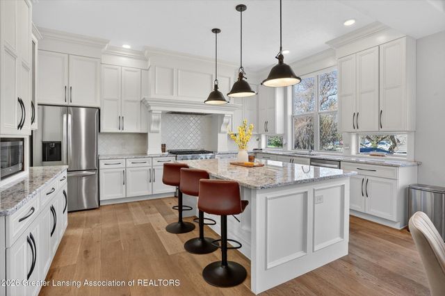 16777 Cedarbrook Drive, Haslett, MI 48840