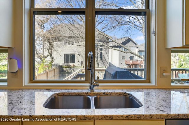 16777 Cedarbrook Drive, Haslett, MI 48840