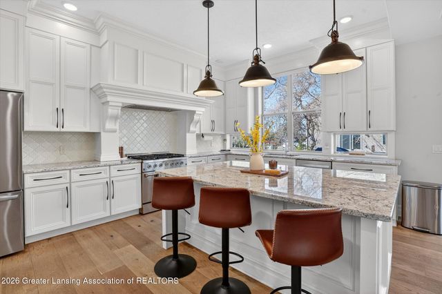 16777 Cedarbrook Drive, Haslett, MI 48840