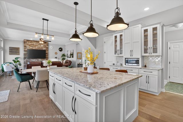 16777 Cedarbrook Drive, Haslett, MI 48840