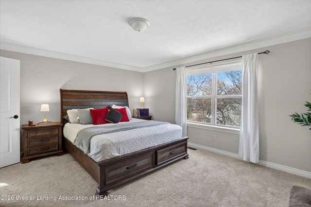 16777 Cedarbrook Drive, Haslett, MI 48840