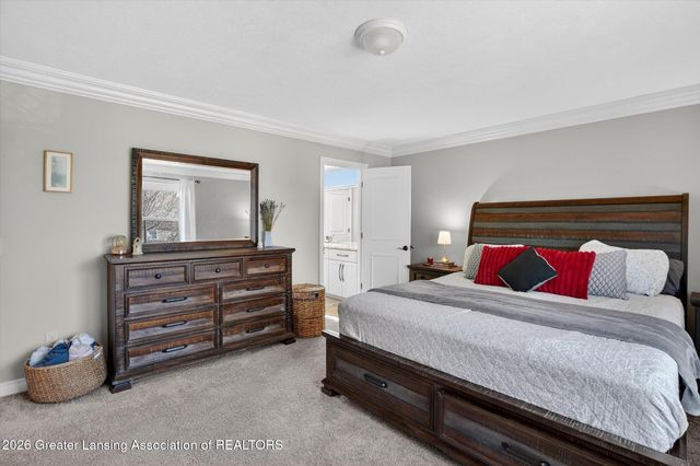 16777 Cedarbrook Drive, Haslett, MI 48840