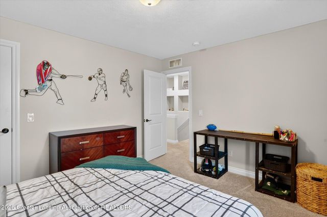 16777 Cedarbrook Drive, Haslett, MI 48840