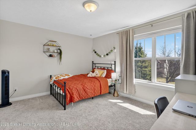 16777 Cedarbrook Drive, Haslett, MI 48840