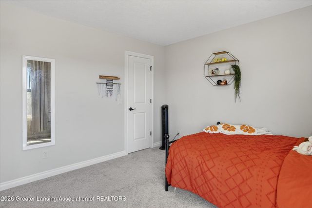 16777 Cedarbrook Drive, Haslett, MI 48840