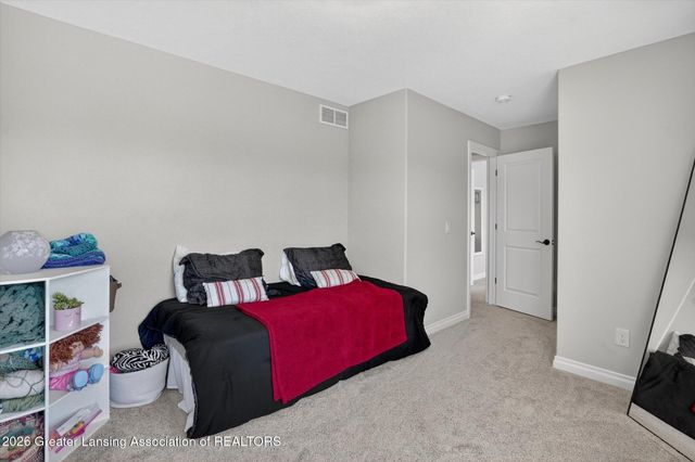 16777 Cedarbrook Drive, Haslett, MI 48840